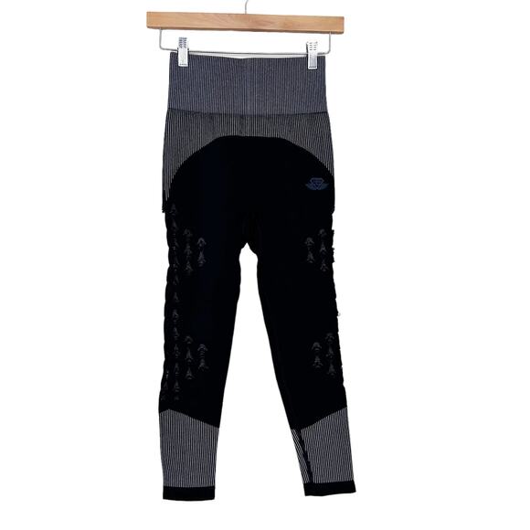 Engineered Life Black Seamless Leggings Sz S - Picture 2 of 5
